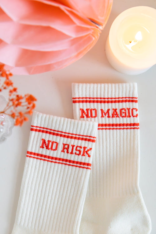 NO RISK NO MAGIC socks